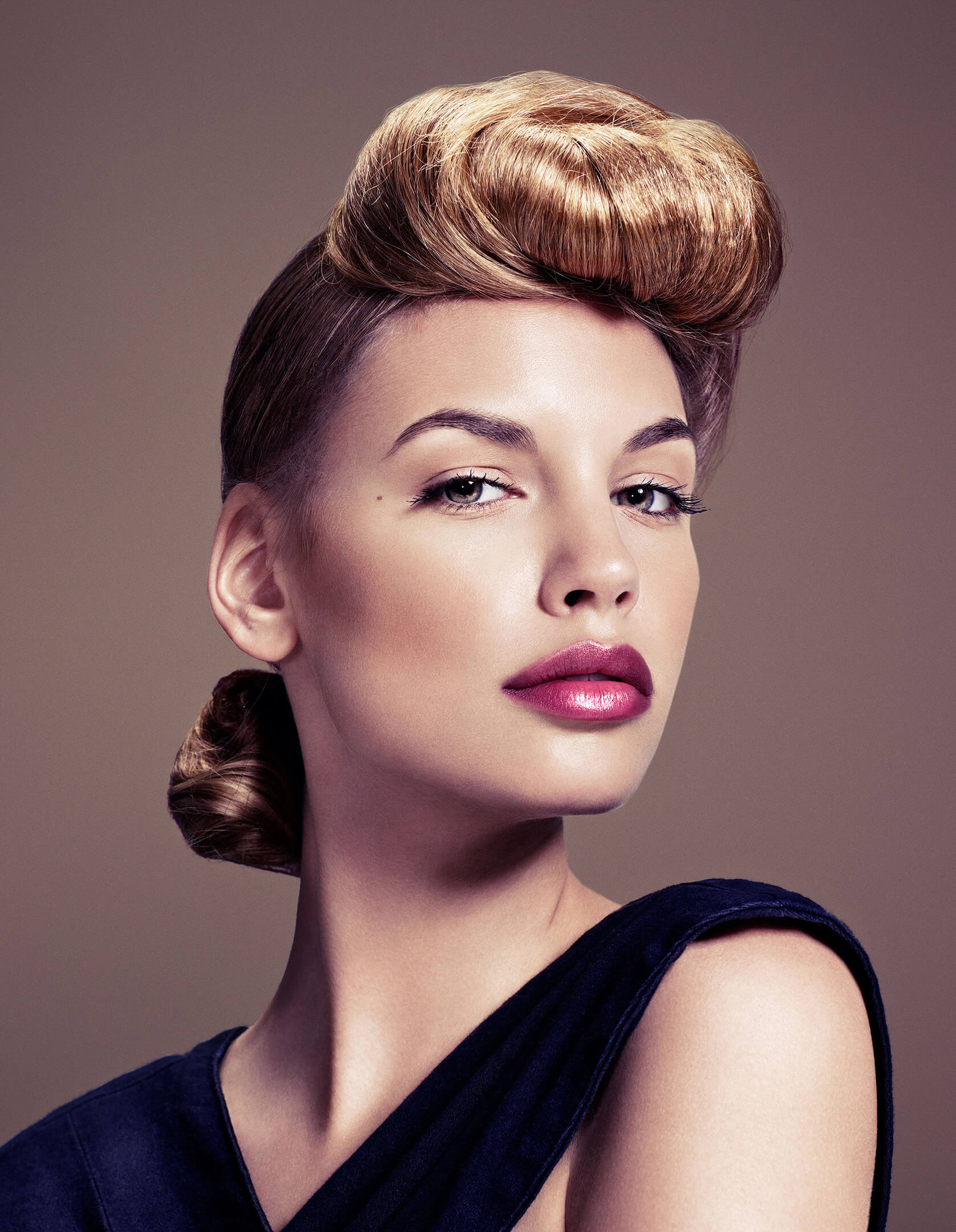 Elle UK Happy Finish Retouch Emma Jacob