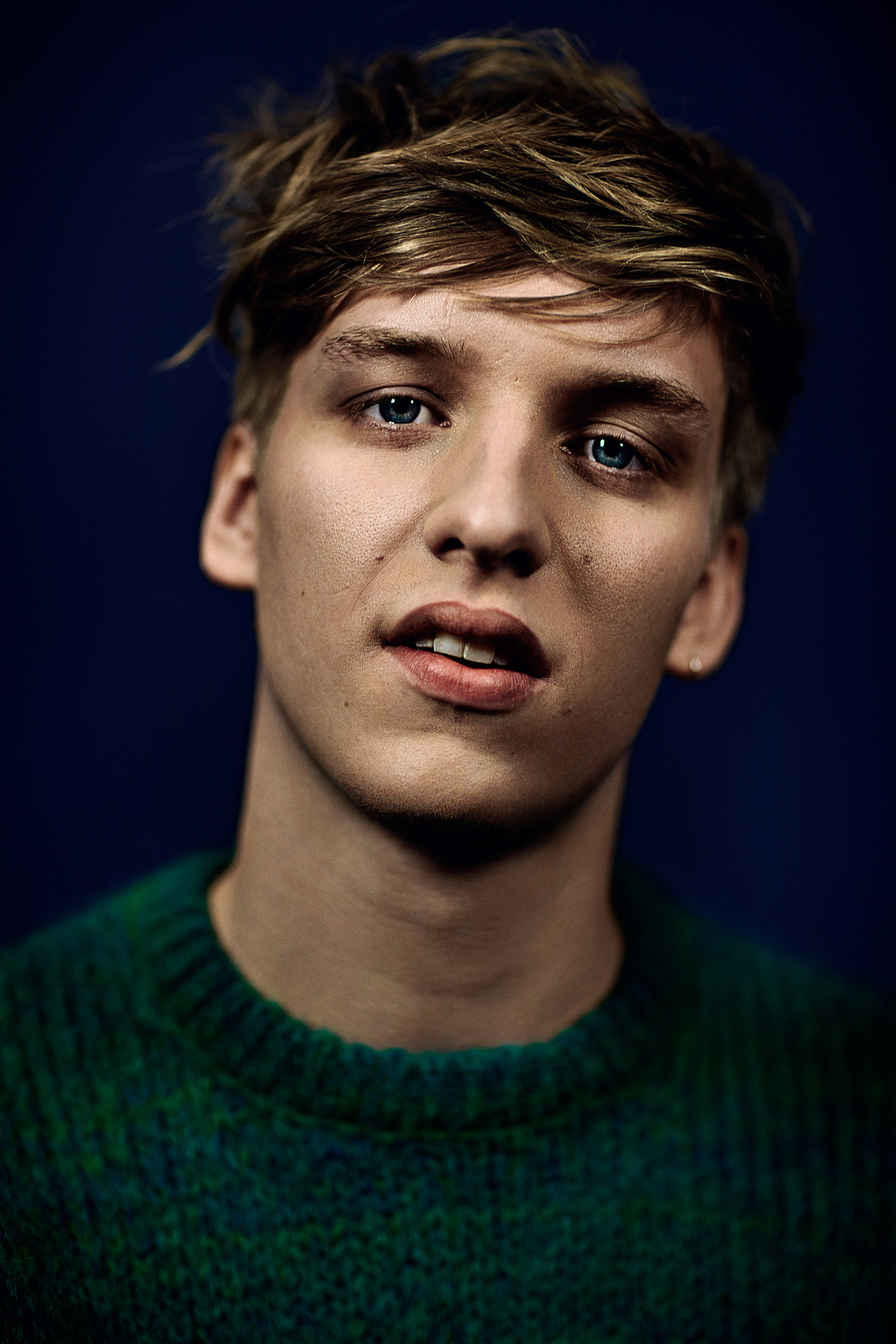 Wonderland Magazine Happy Finish Retouch Sophie Wade